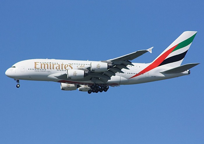 //www.pasazer.com/img/images/airplane/Emirates%20A380%20PB.jpg