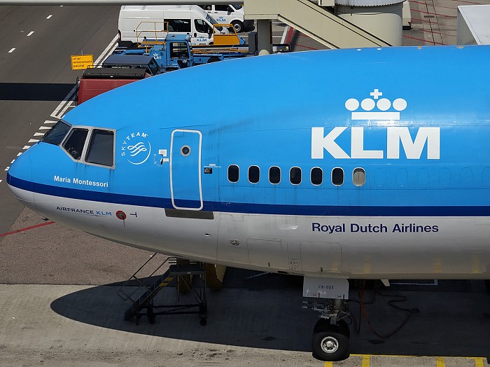 //www.pasazer.com/img/images/airplane/md11,klm,amsterdam1.jpg