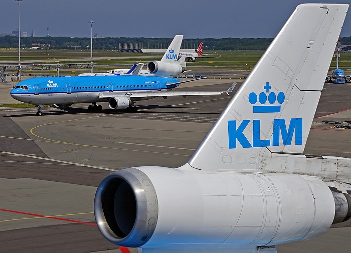 //www.pasazer.com/img/images/airplane/md11,klm,amsterdam3.jpg