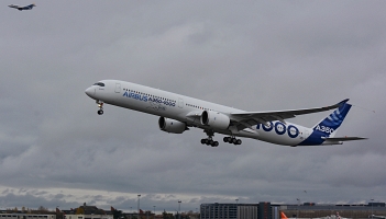 Qatar zamawia więcej A350-1000