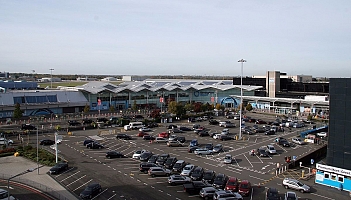 Hangar lotniska w Birmingham będzie kostnicą