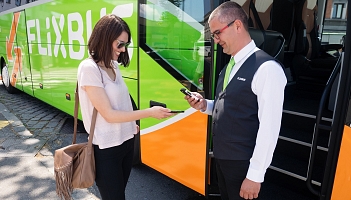 FlixBus dowiezie pasażerów do krakowskiego lotniska