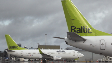 airBaltic: Z Tallinna do Amsterdamu