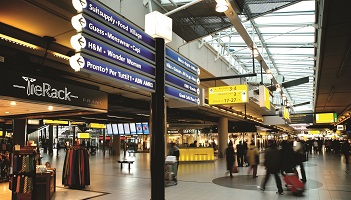 Pięciu chętnych do zaprojektowania terminala w Amsterdamie
