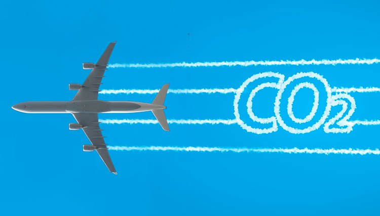 Raport: Czy cel redukcji CO2 w lotnictwie do 2050 r. jest realny?