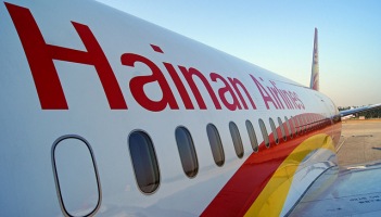 Hainan Airlines: Z Pekinu do Manchesteru