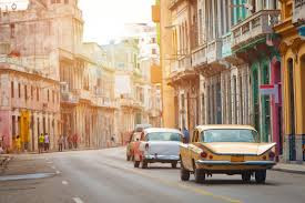 Raport: Amerykańskie linie walczą o Kubę