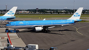 KLM: Z Amsterdamu do Edmonton