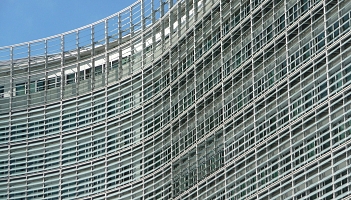 Komisja Europejska: Ewaluacja przepisów o komputerowych systemach rezerwacji