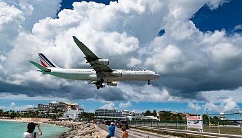 Trwa rekonstrukcja lotniska na Sint Maarten