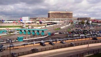 Ruch na lotniskach w Moskwie wzrósł o 18,1 proc.