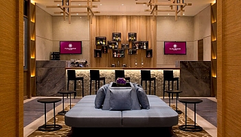Plaza Premium Group poprowadzi Cathay Pacific Lounge w Londynie