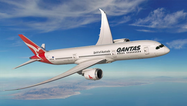 Qantas chce latać, ale nie ma czym