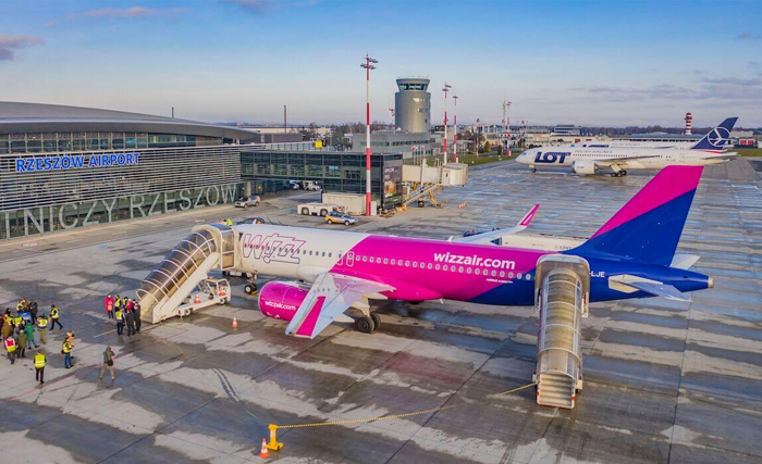 Wizz Air dokona zmian w rozkładzie lotów z Rzeszowa do Rzymu