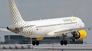 Vueling rezygnuje z lotów Barcelona-Frankfurt 