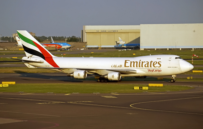 //www.pasazer.com/img/images/normal/emirates,skycargo,b747,ams(pbozyk).jpg