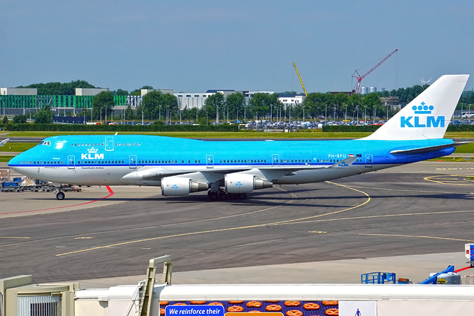 //www.pasazer.com/img/images/normal/klm,b747400,ams,pbozyk.jpg