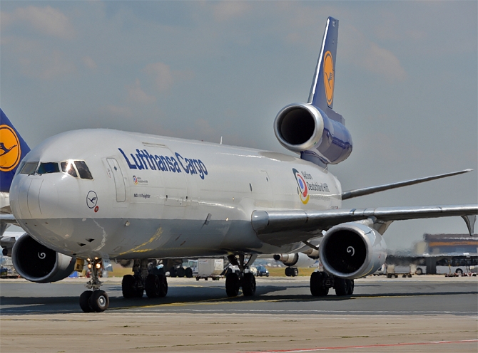 //www.pasazer.com/img/images/normal/lufthansa,cargo,fra,pbozyk%20(16).jpg