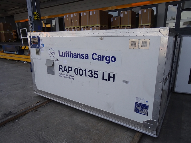 //www.pasazer.com/img/images/normal/lufthansa,cargo,fra,pbozyk%20(47).jpg