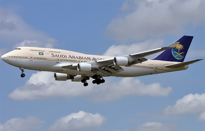 //www.pasazer.com/img/images/normal/saudia,b747400,lhr,pbozyk.jpg