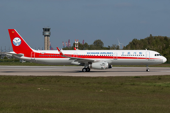//www.pasazer.com/img/images/normal/sichuan,airlines,a321,dirk,grothe.jpg
