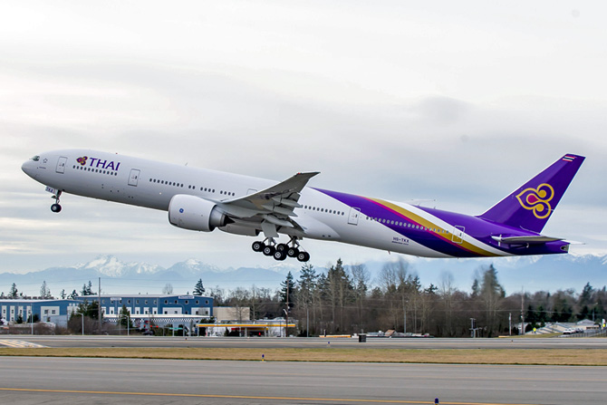 //www.pasazer.com/img/images/normal/thai,airways,b773,media.jpg