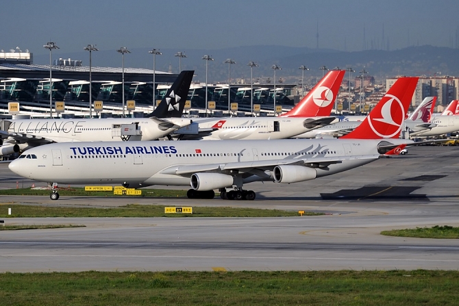 //www.pasazer.com/img/images/normal/turkish,airlines,a340-300,kivanucan.jpg