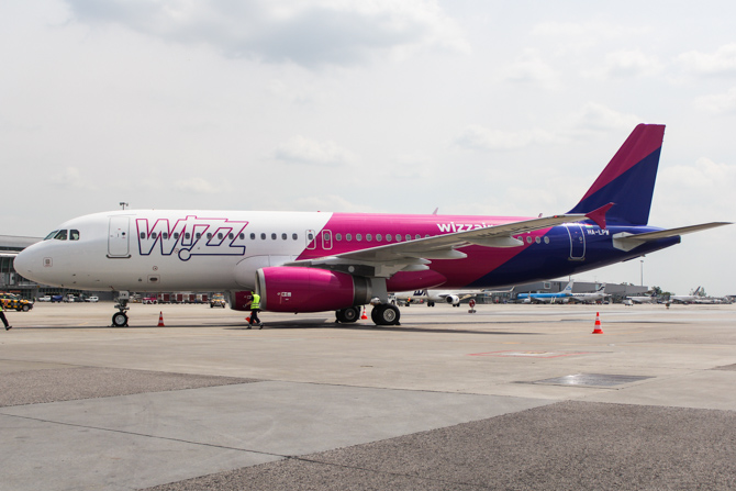 //www.pasazer.com/img/images/normal/wizzair,nowy,a320-5_1.jpg