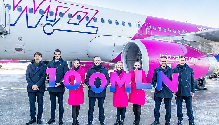 Wizz Air przewiózł już 100 milionów pasażerów w Polsce