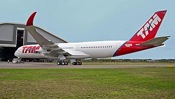 Pierwszy A350 w pełnych barwach TAM Airlines