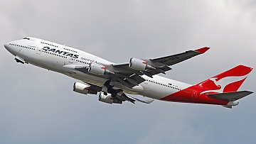 Gigantyczna strata linii Qantas