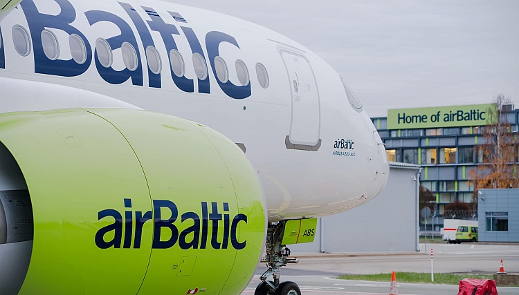 Zaprojektuj malowanie samolotu airBaltic