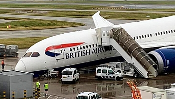 Awaria przedniego podwozia w dreamlinerze  British Airways