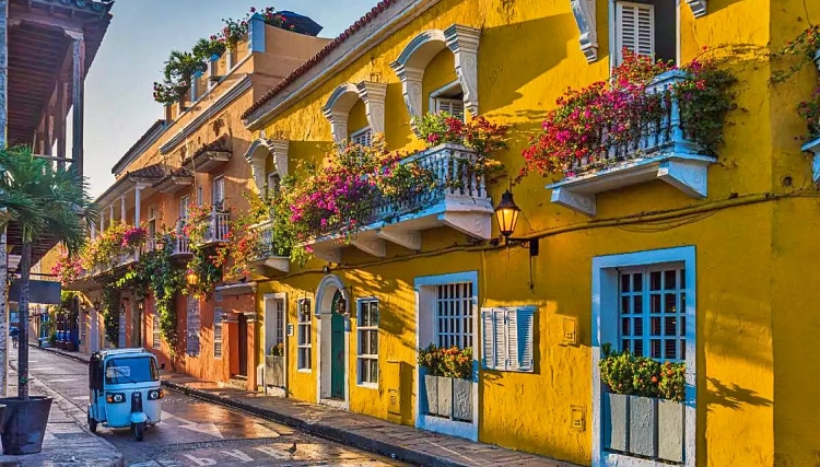 Z Lotniska Chopina do Cartageny w Kolumbii