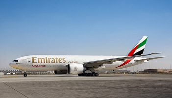 Emirates przeznaczy miliard dolarów na usługi cargo