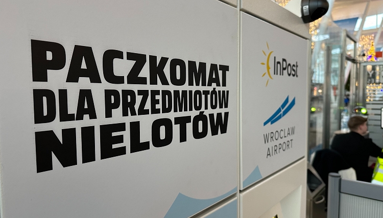 Paczkomaty dla nielotów na śląskich lotniskach