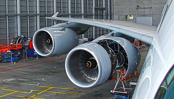 Lufthansa Technik zwalnia przez... lepsze silniki