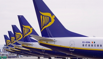 Ryanair: 321 mln euro straty 