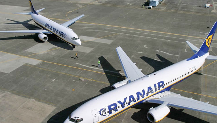 Ostre cięcia w zimowej siatce Ryanair. Trzy bazy do zamknięcia