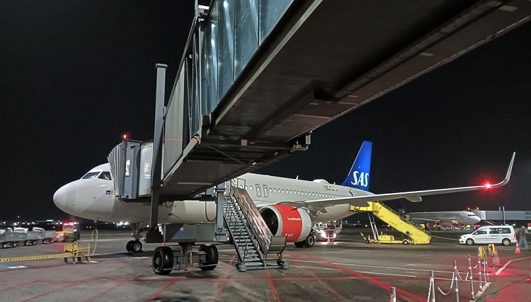 Oblatywacz: SAS-em z Mediolanu do Kopenhagi