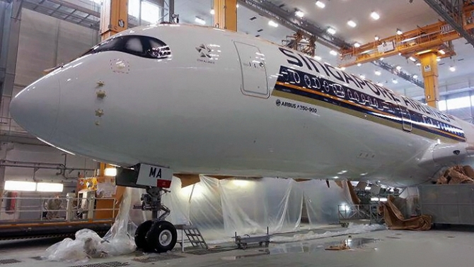 //www.pasazer.com/img/images/normal/A350_XWB_Singapore_Airlines2.jpg